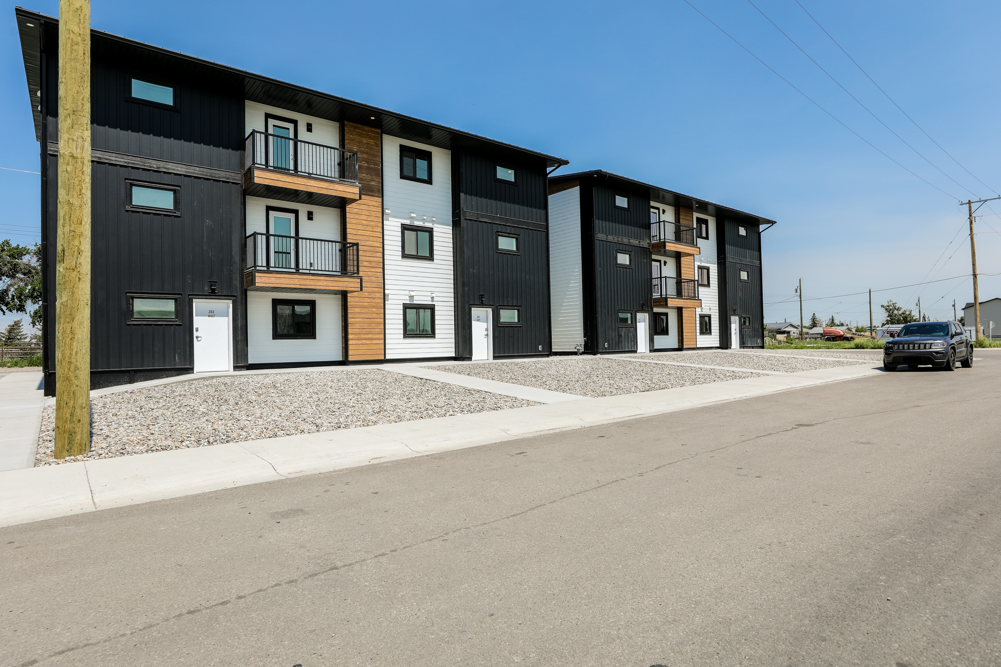 Fort Macleod Towers apartment thumbnail 3